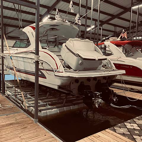 20,000 lb lift with Formula boat