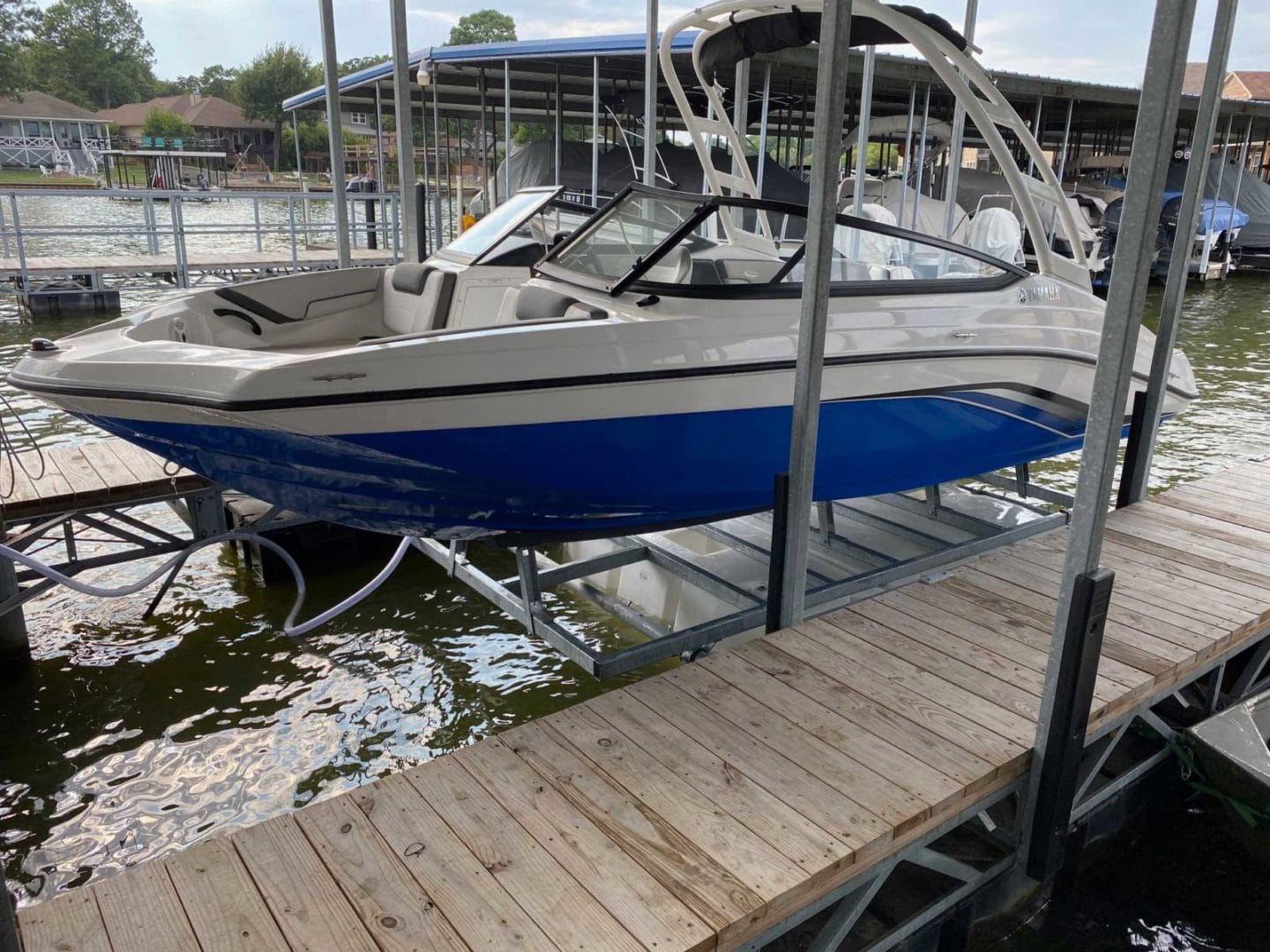 Econo Lift installation at Lake of the Ozarks