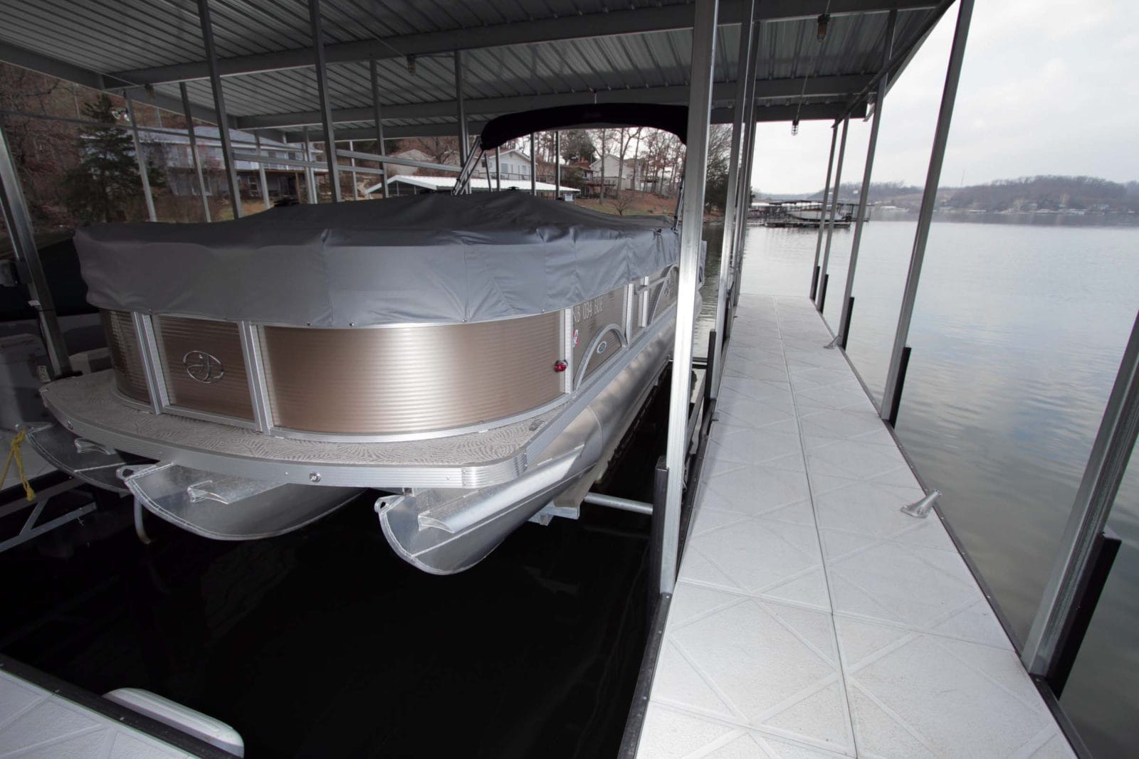 Econo Lift installation at Lake of the Ozarks