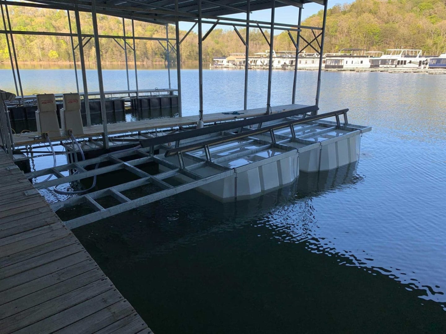 Econo Lift installation at Lake of the Ozarks