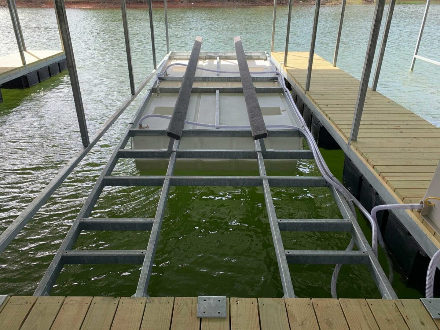 Econo Lift installation at Lake of the Ozarks