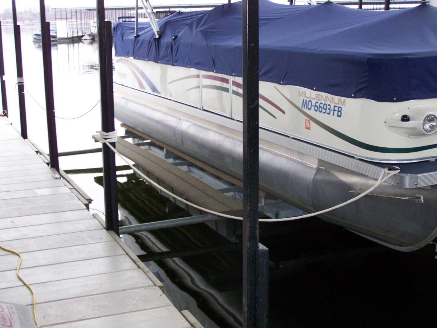 Econo Lift installation at Lake of the Ozarks