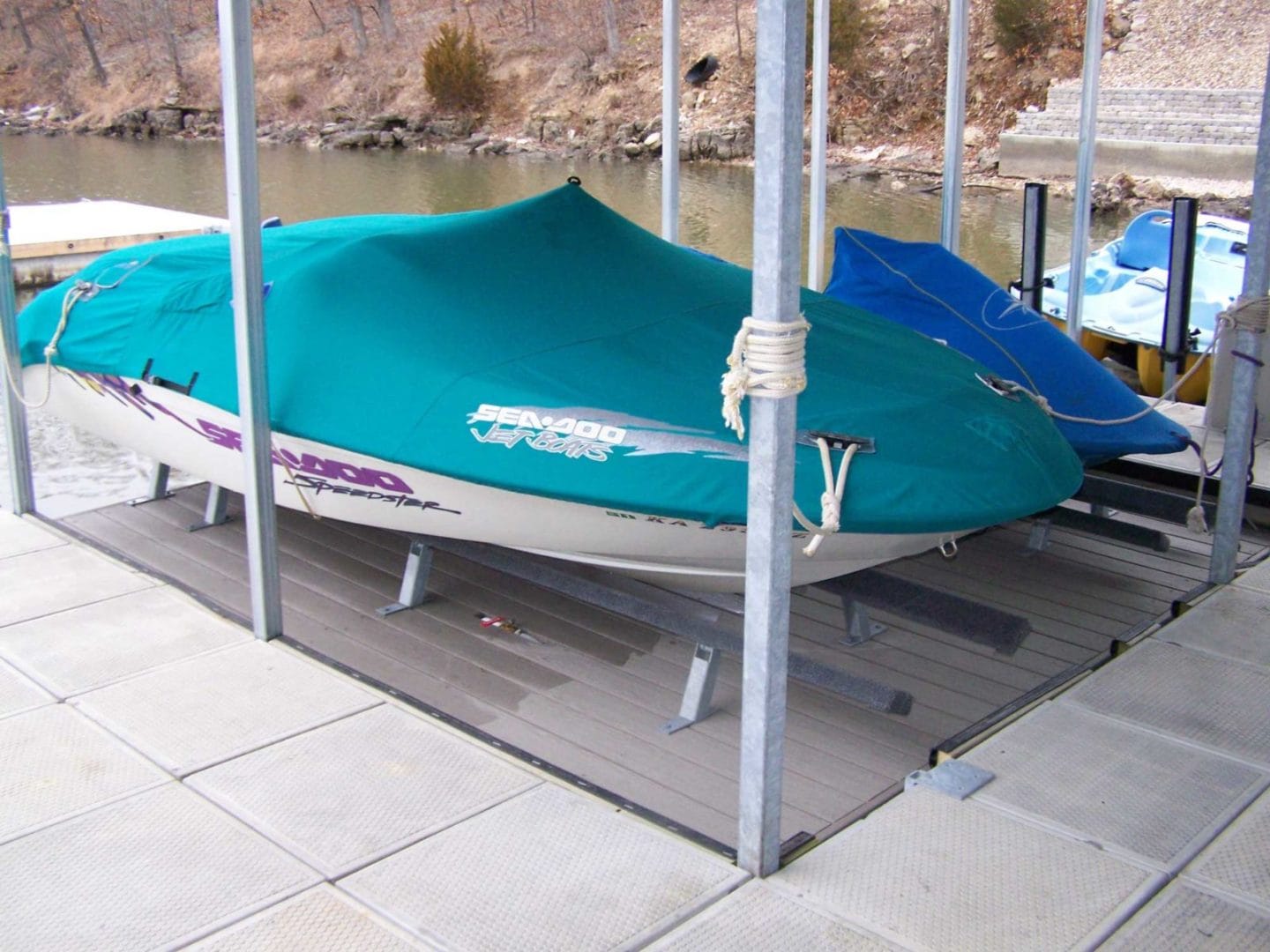 Econo Lift installation at Lake of the Ozarks