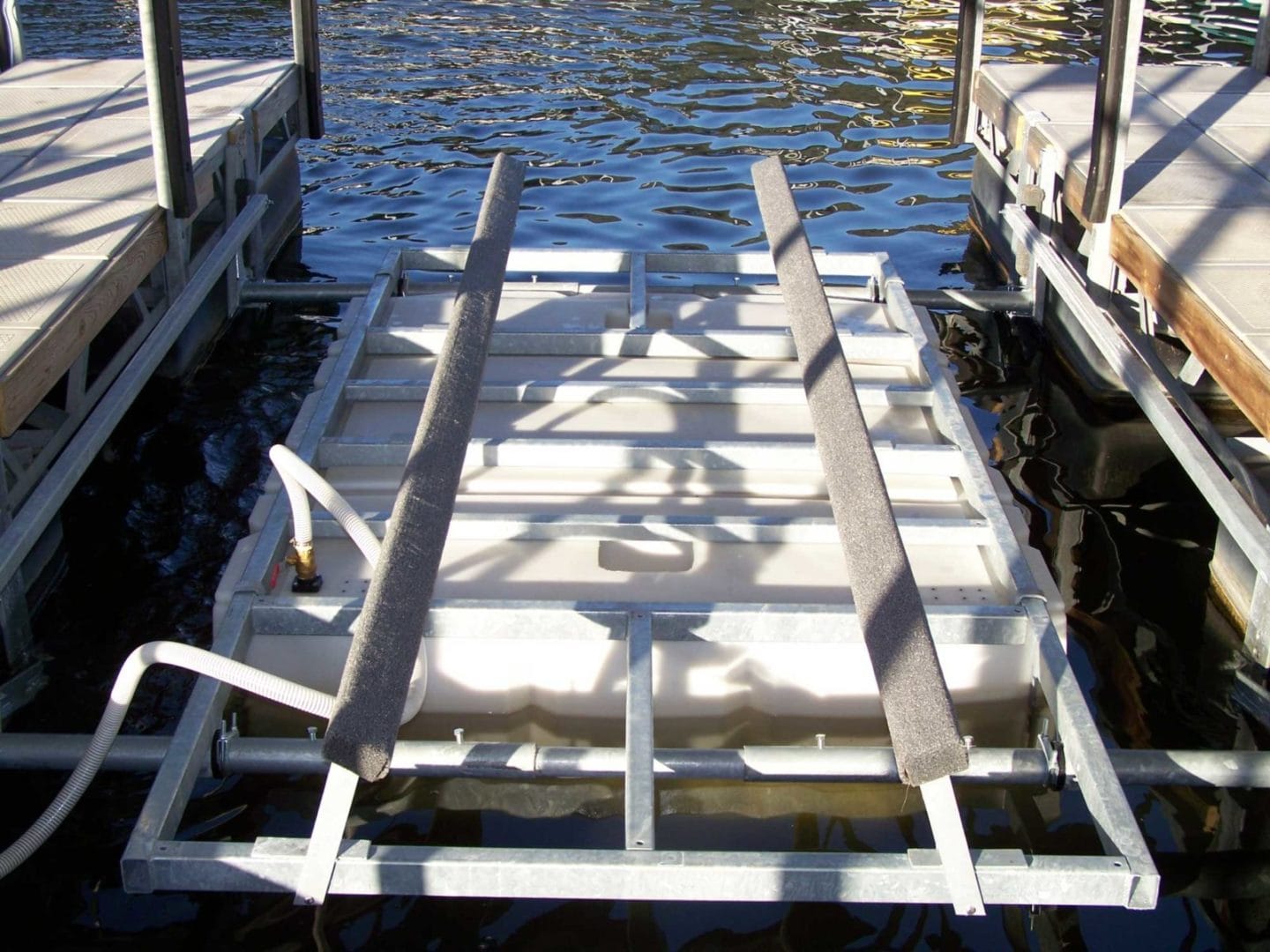 Econo Lift installation at Lake of the Ozarks