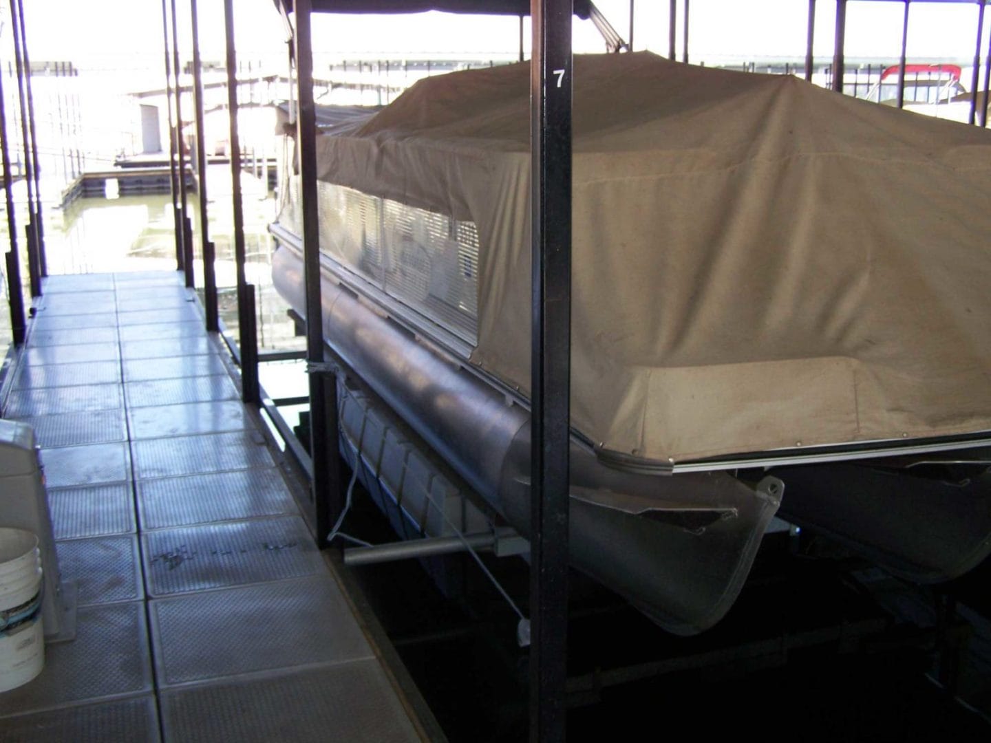 Econo Lift installation at Lake of the Ozarks