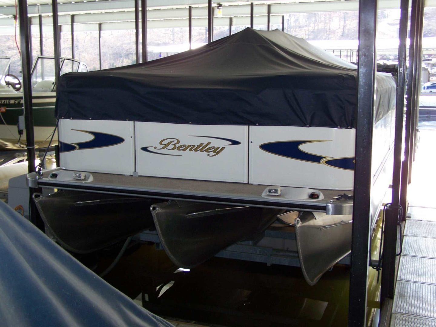 Econo Lift installation at Lake of the Ozarks