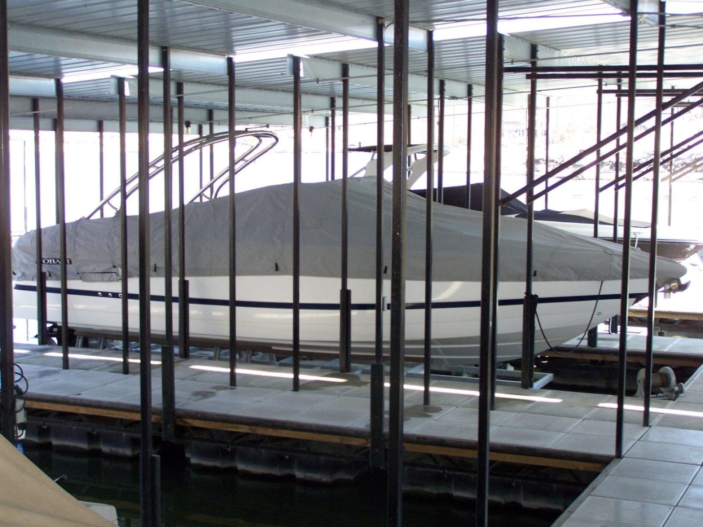Econo Lift installation at Lake of the Ozarks