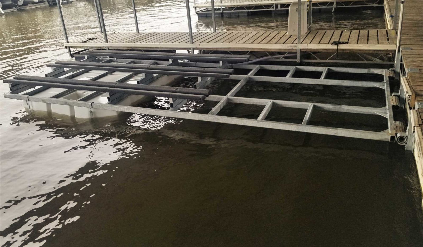 Econo Lift installation at Lake of the Ozarks