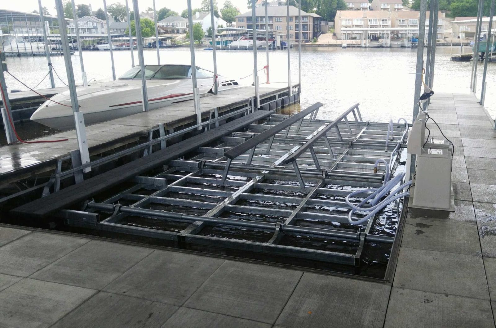 Econo Lift installation at Lake of the Ozarks