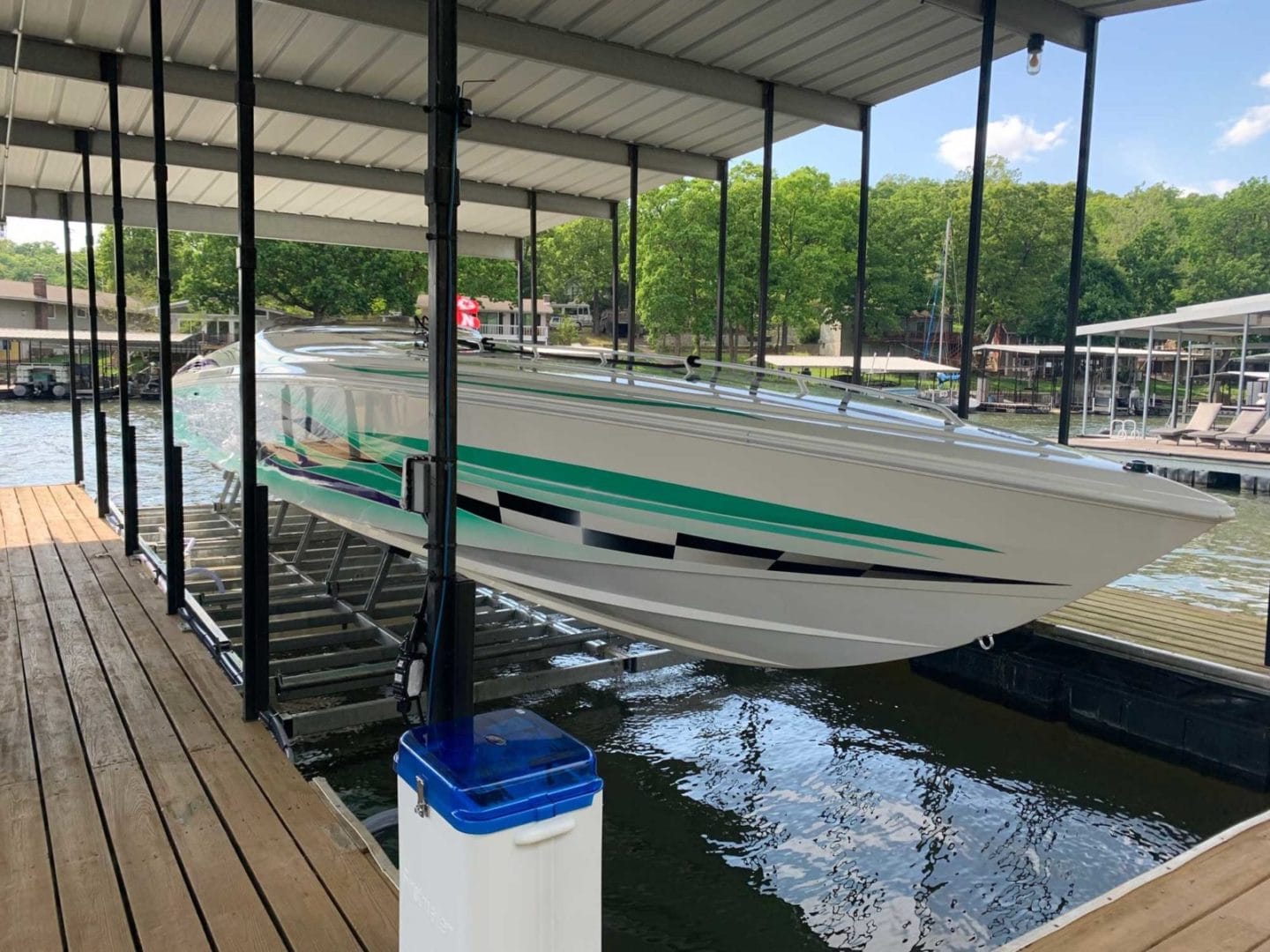 Econo Lift installation at Lake of the Ozarks