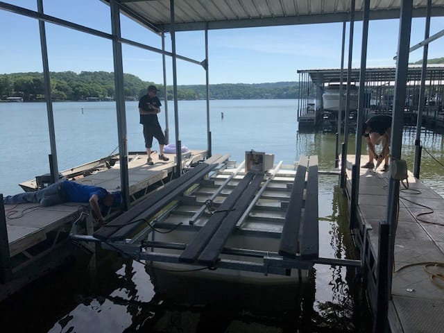 Econo Lift installation at Lake of the Ozarks
