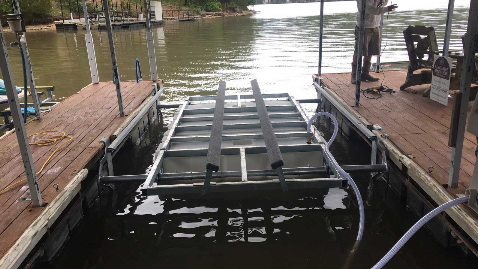 Econo Lift installation at Lake of the Ozarks