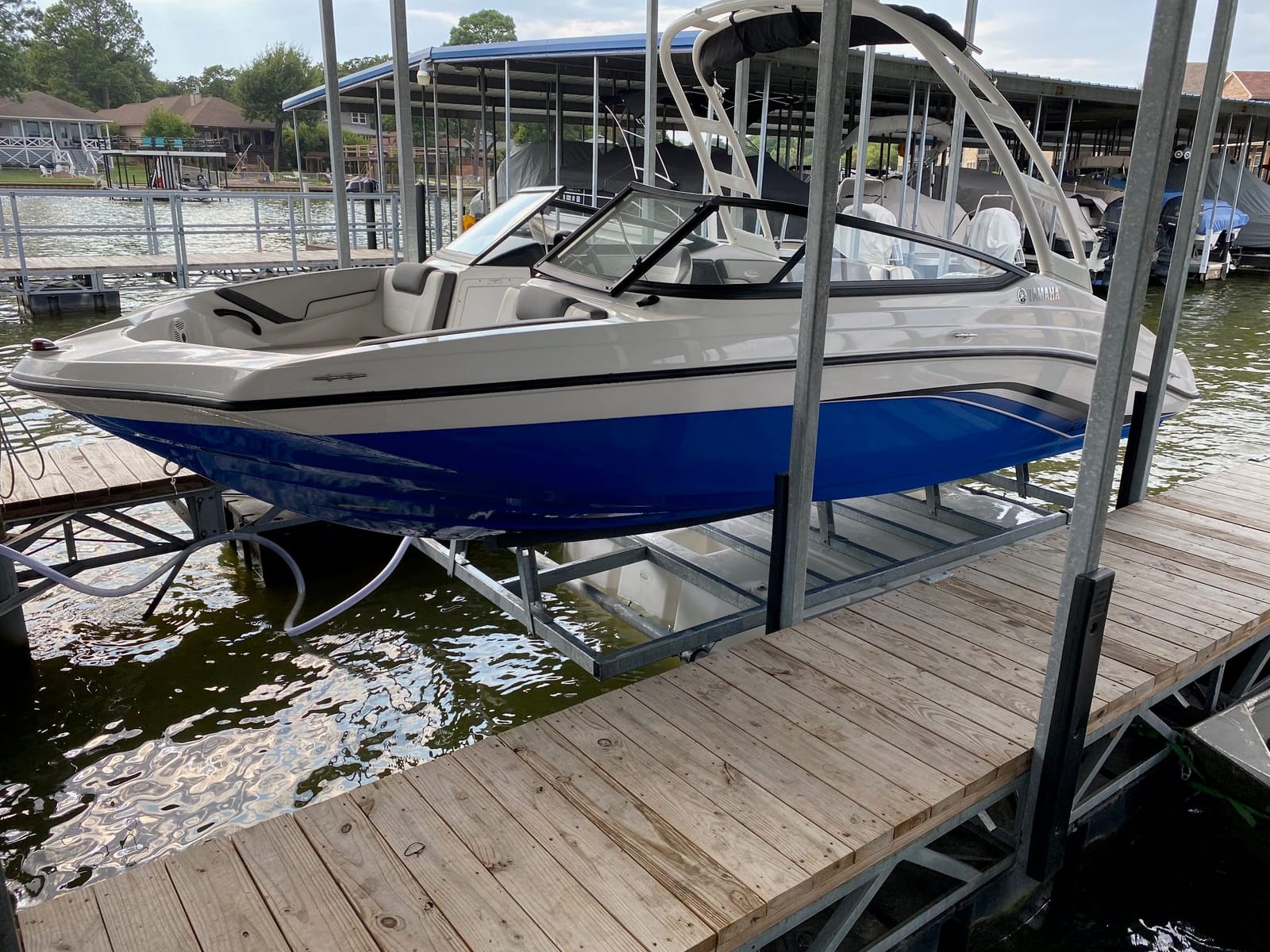 Econo Lift Current 4,500 lb — Side Mount