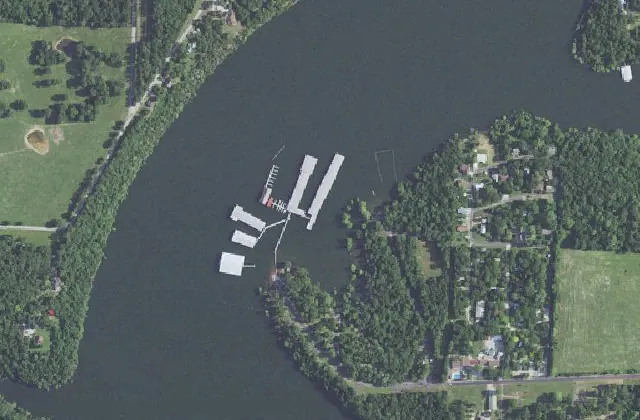 Overhead view of Kings River Marina (USGS imagery)