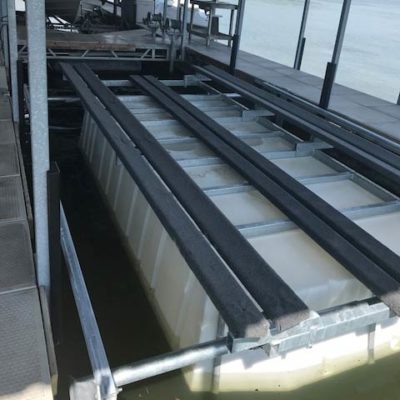 Econo power boat lift installation